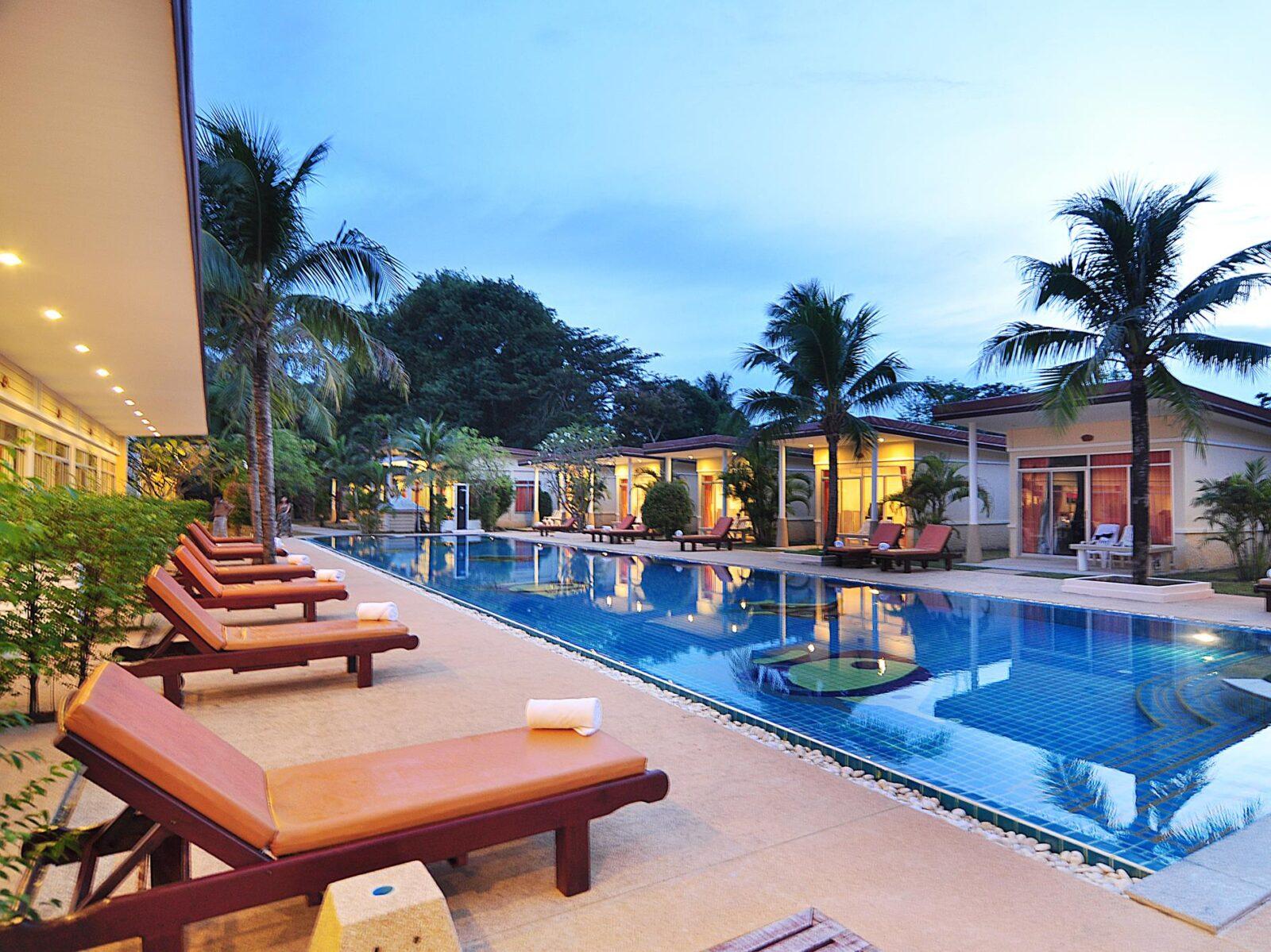 Отель Phuket Sea Resort 3 на Раваи