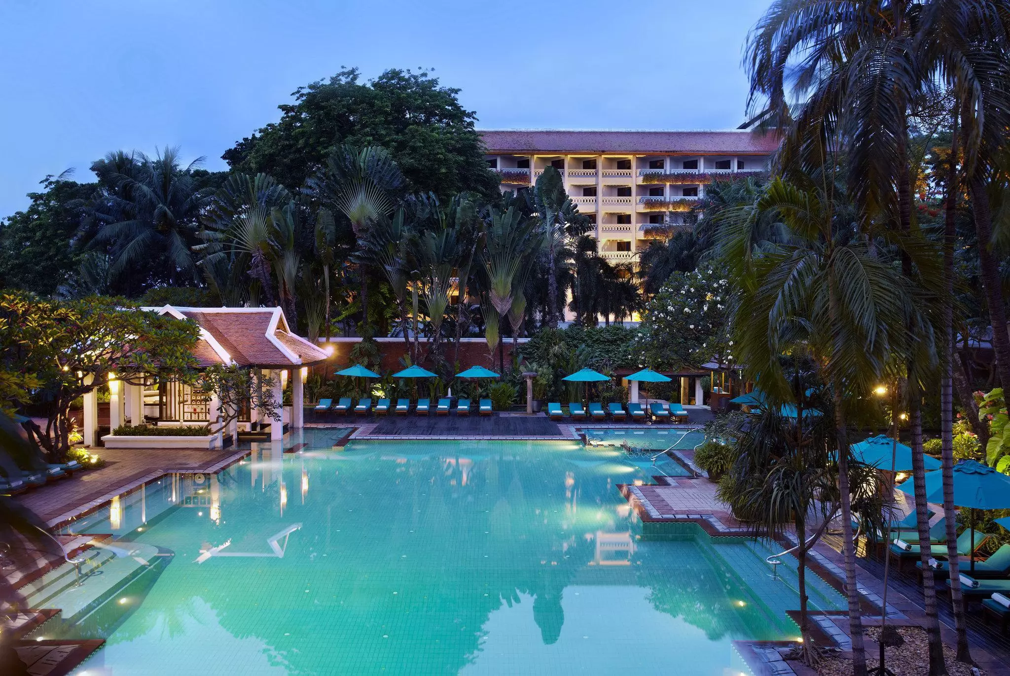 Anantara Riverside Bangkok Resort в Бангкоке