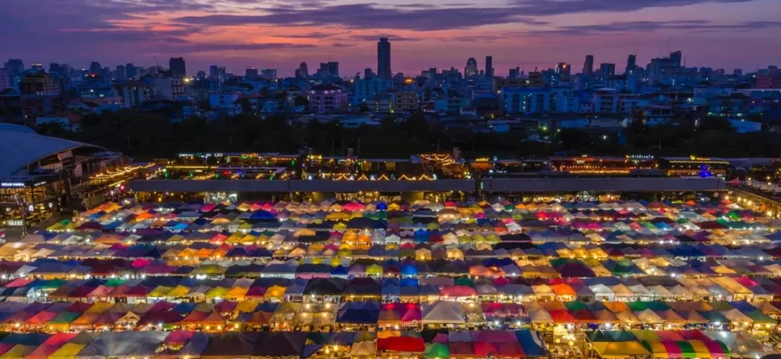 Чатучак рынок в Тайланде